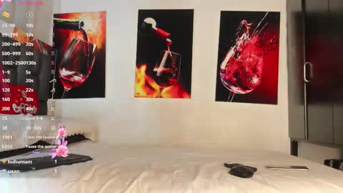 Snapshot of nicolle_hanks1 chatting on October 30, 2:13 am nicolle_hanks1 online show from October 30, 2:13 am