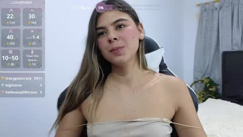 Nicolle online show from December 5, 4:09 am