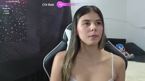 Nicolle online show from January 8, 1:32 am