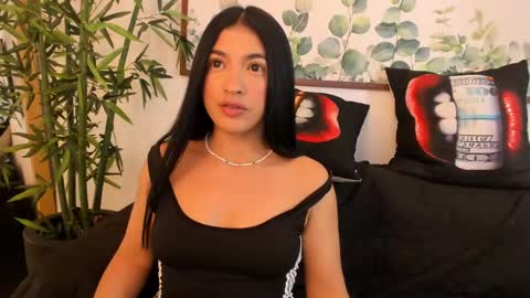Snapshot of nicollelima chatting on February 28, 8:07 pm Nicolle Lima online show from February 28, 8:07 pm