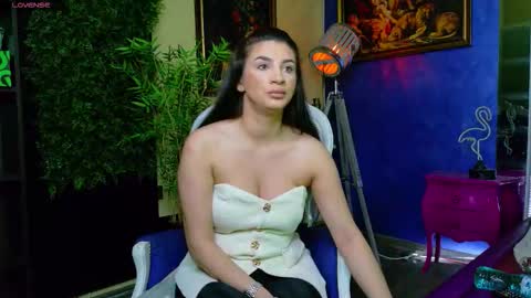 Nicolle online show from February 23, 12:46 pm