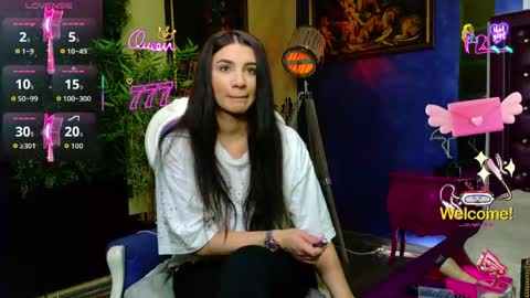 Nicolle online show from May 5, 8:33 am
