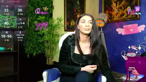 Nicolle online show from May 12, 6:54 am