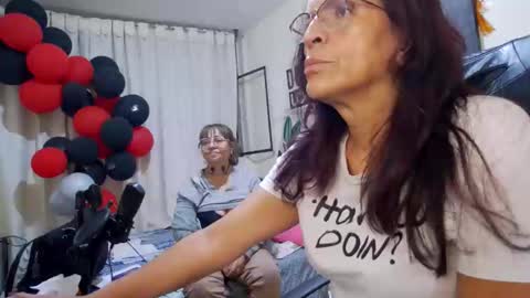 nicoltatiana_ online show from May 8, 12:16 am