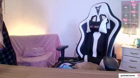 Nicol online show from October 25, 1:46 am