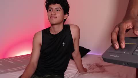 Nico y Mark online show from November 19, 6:57 am