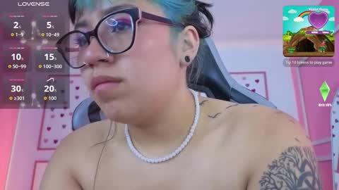 Snapshot of nicte_t chatting on September 14, 1:16 am Nic online show from September 14, 1:16 am