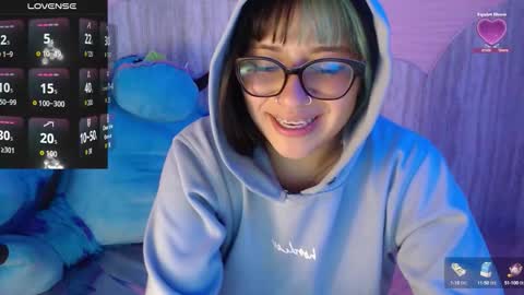 Snapshot of nicte_t chatting on September 23, 8:56 pm Nic online show from September 23, 8:56 pm