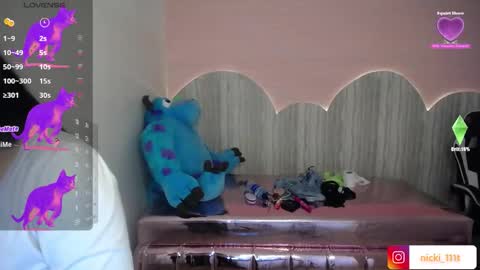 Snapshot of nicte_t chatting on October 26, 12:33 pm Nic online show from October 26, 12:33 pm