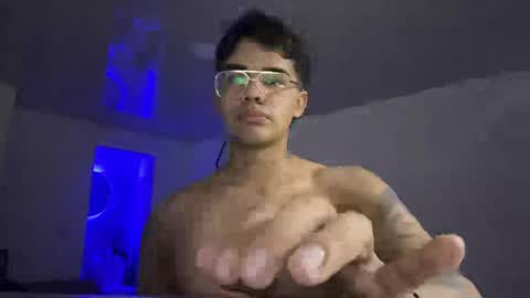 Snapshot of nicvelez22 chatting on April 7, 2:56 am nicvelez22 online show from April 7, 2:56 am