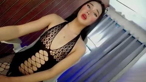 night_crystal1111 online show from May 7, 7:52 pm