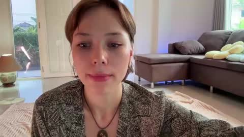 Snapshot of night_jelly chatting on April 18, 10:19 am Aurora online show from April 18, 10:19 am