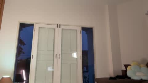 Snapshot of night_jelly chatting on April 20, 11:46 am Aurora online show from April 20, 11:46 am