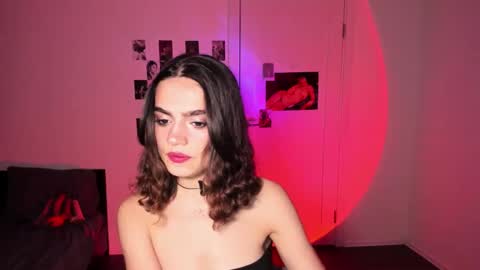 Snapshot of nightfloatt chatting on October 16, 3:13 pm Daisy online show from October 16, 3:13 pm