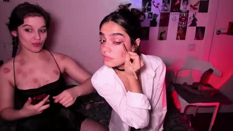 Snapshot of nightfloatt chatting on November 1, 4:42 pm Daisy online show from November 1, 4:42 pm