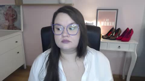 Holly online show from February 13, 7:15 am