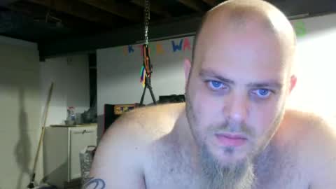 Snapshot of nightlifecouple chatting on December 18, 12:43 am nightlifecouple online show from December 18, 12:43 am