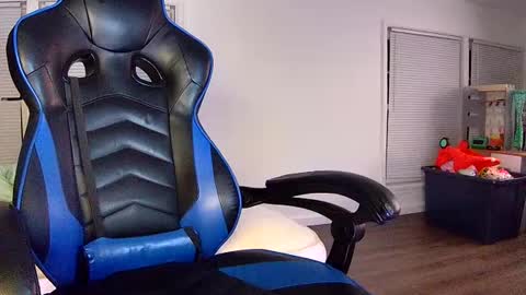 Snapshot of nightlifecouple chatting on September 25, 4:16 am nightlifecouple online show from September 25, 4:16 am