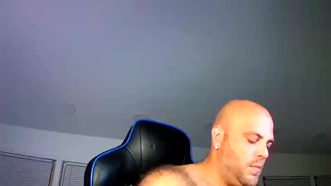 Snapshot of nightlifecouple chatting on October 10, 3:38 am nightlifecouple online show from October 10, 3:38 am