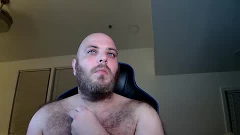 Snapshot of nightlifecouple chatting on March 9, 3:32 am nightlifecouple online show from March 9, 3:32 am