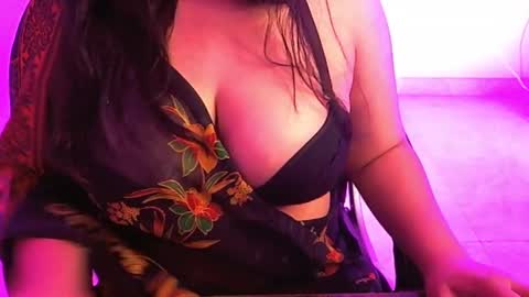 Snapshot of nightqueen107446 chatting on February 19, 9:06 am nightqueen107446 online show from February 19, 9:06 am