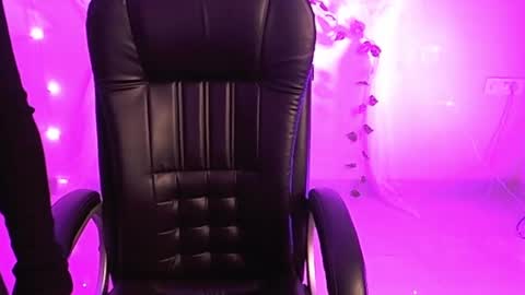 Snapshot of nightqueen107446 chatting on February 22, 5:12 am nightqueen107446 online show from February 22, 5:12 am