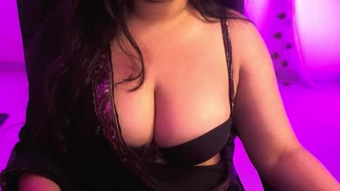 Snapshot of nightqueen107446 chatting on October 6, 4:43 am nightqueen107446 online show from October 6, 4:43 am