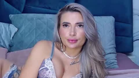 Snapshot of nightshadeiris chatting on October 1, 6:52 am Iris online show from October 1, 6:52 am