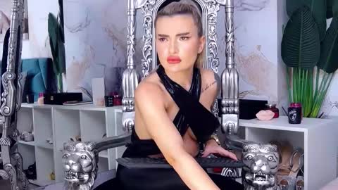 Snapshot of nightshadeiris chatting on January 16, 9:57 am Iris online show from January 16, 9:57 am