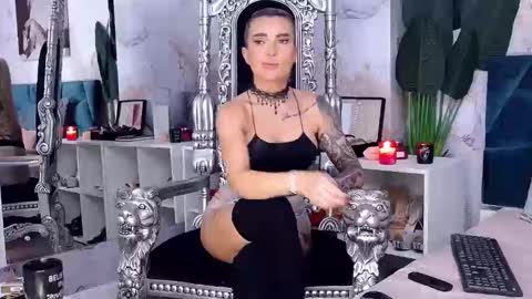 Snapshot of nightshadeiris chatting on January 17, 8:41 am Iris online show from January 17, 8:41 am