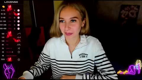 Snapshot of nigo_nika chatting on December 8, 2:09 pm nigo_nika online show from December 8, 2:09 pm
