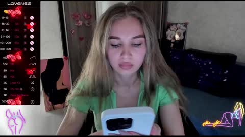 Snapshot of nigo_nika chatting on February 21, 1:33 pm nigo_nika online show from February 21, 1:33 pm