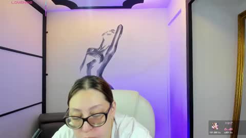 Snapshot of niickyjones chatting on February 24, 10:14 pm Anni online show from February 24, 10:14 pm