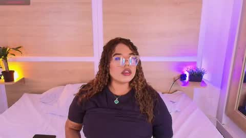 Call me Nicky online show from January 5, 7:06 pm