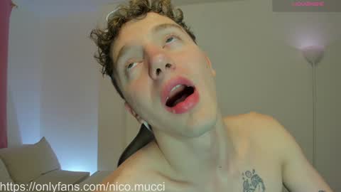 Snapshot of niico_18 chatting on January 9, 7:42 am Nicolas Mucci online show from January 9, 7:42 am