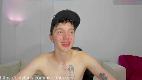 Snapshot of niico_18 chatting on January 30, 9:04 am Nicolas Mucci online show from January 30, 9:04 am