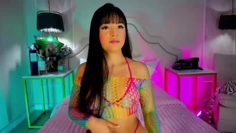 Snapshot of niicole_garnerr chatting on May 7, 4:12 pm nicole online show from May 7, 4:12 pm