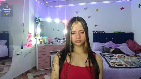 Snapshot of niicolee_0808 chatting on October 22, 9:25 pm Nicolee online show from October 22, 9:25 pm