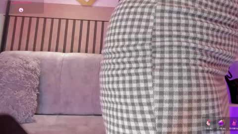 Snapshot of niinaink chatting on April 14, 11:27 am NINAINK online show from April 14, 11:27 am