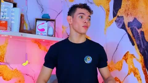 Snapshot of nijinsky_latinboy chatting on October 25, 12:51 am Nijinsky online show from October 25, 12:51 am