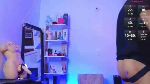 Snapshot of nijinsky_latinboy chatting on May 12, 11:18 am Nijinsky online show from May 12, 11:18 am