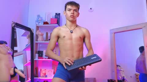 Snapshot of nijinsky_latinboy chatting on May 13, 11:18 am Nijinsky online show from May 13, 11:18 am