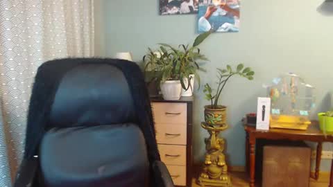 Nika online show from March 4, 3:48 pm