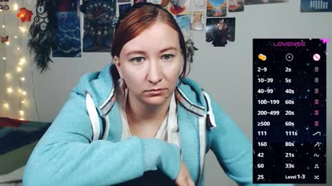 Snapshot of nika_fuchs chatting on December 17, 12:05 am Nika online show from December 17, 12:05 am