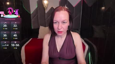 Snapshot of nika_gentle chatting on February 5, 5:56 am Nika online show from February 5, 5:56 am