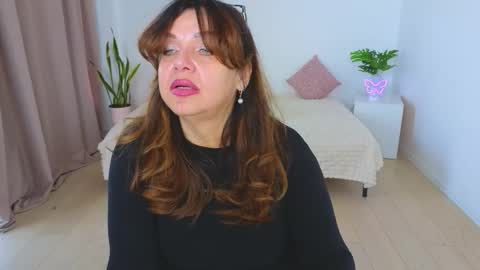 Snapshot of nika_light chatting on November 17, 11:16 am Nika light online show from November 17, 11:16 am
