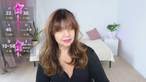 Snapshot of nika_light chatting on December 17, 12:33 pm Nika light online show from December 17, 12:33 pm