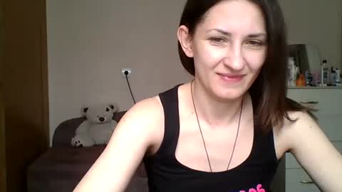 nika_smily online show from May 18, 8:42 am