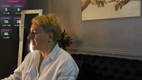 Snapshot of nika_smit chatting on November 23, 5:51 am Nika online show from November 23, 5:51 am