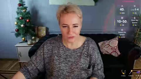 Snapshot of nika_smit chatting on December 19, 5:47 am Nika online show from December 19, 5:47 am